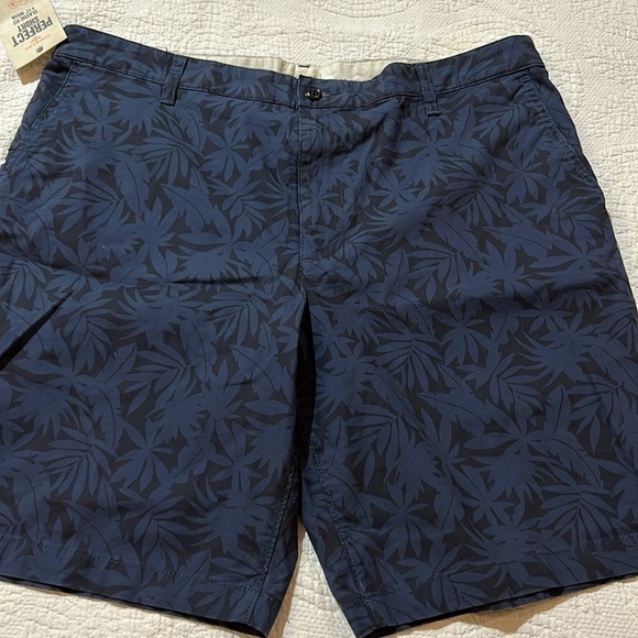 Patagonia/Dockers/ Columbia Bundle of 4. Size 38 - Picture 2 of 16